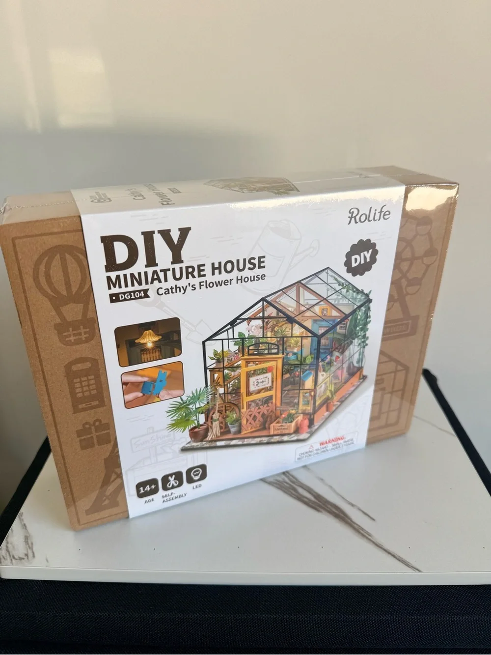 Rolife DIY Miniature Cathy’s Flower House brand new